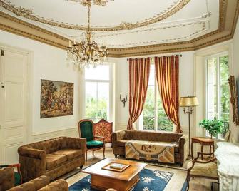 Castle of Frétoy in Burgundy - Tintry - Sala de estar