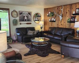 Urban Lakeside Lodge - Spanaway - Sala de estar