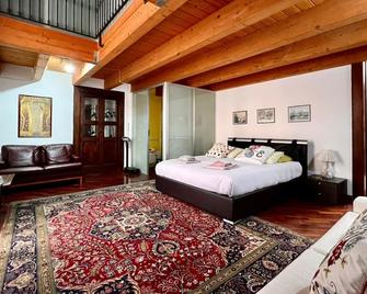 Saint Patrick Guest House - Barletta - Bedroom
