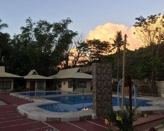 Tay Lelong's Pension House - Taytay - Pool