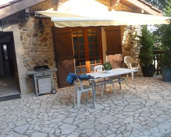 Maison du Bonheur - Taluyers - Patio