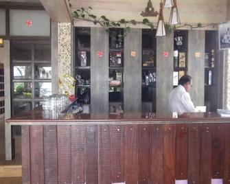 Hotel Vishal - Khed (Pune) - Front desk