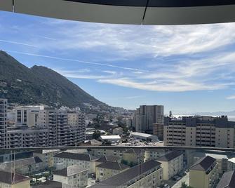 Bentley Holiday Apartments - Eurocity - Gibraltar - Balcony