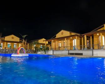 Sky Bay Lodge - Ha Giang - Pool