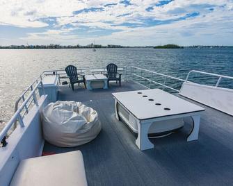 Happys Houseboat Key West - Key West - Balkon