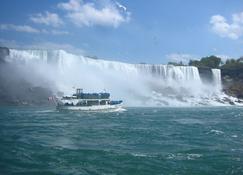 Great Gorge Guesthouse - Walk to the Falls, the Casino and all Downtown Restaurants - Across from the Aquarium - Chutes du Niagara