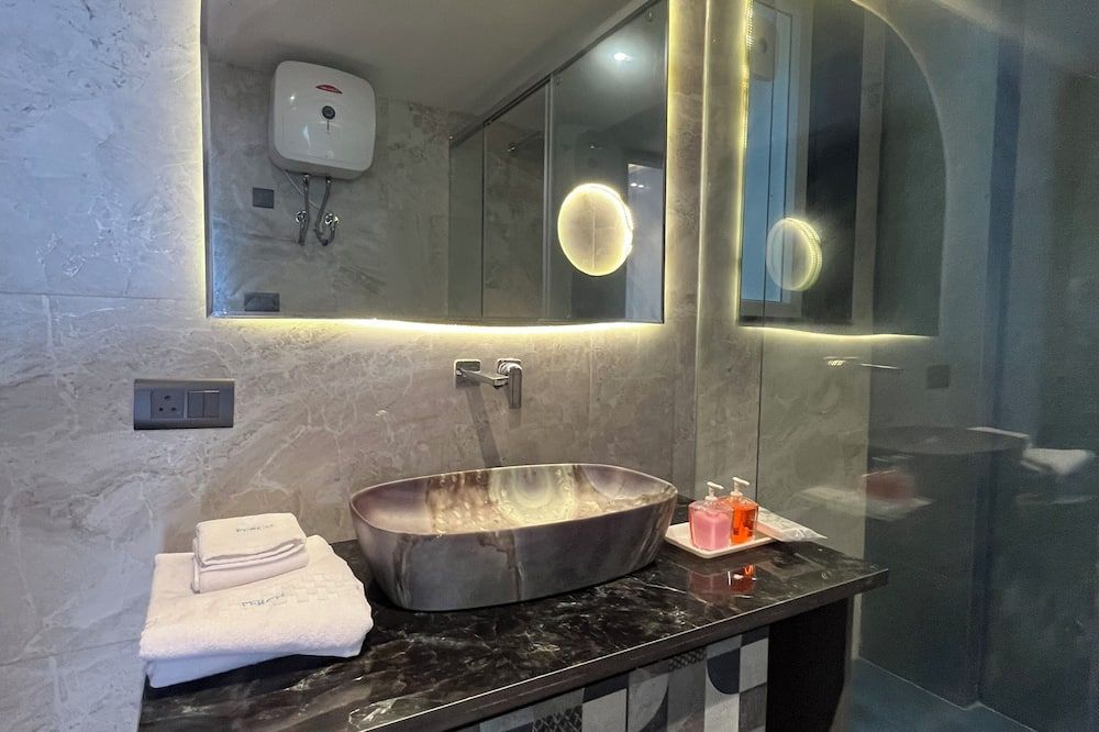 Perch Casa Feliz- Golf Course Road - Gurugram - Baño