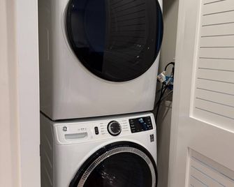 Hoboken Loft Hideaway - Walk To Path - Hoboken - Laundry facility