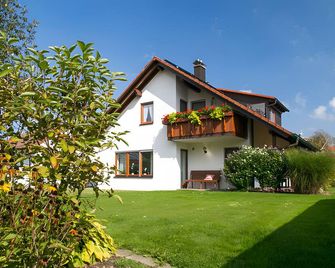 Anne´s Ferienwohnung - Bad Waldsee - Bâtiment