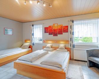 Hotel Ulftaler Schenke - Burg-Reuland - Camera da letto