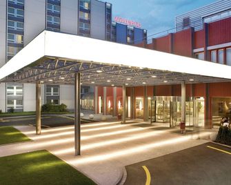 Mövenpick Hotel Zürich Airport - Opfikon - Edificio