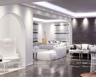 Kalisti Hotel & Suites - Fira - Obývací pokoj