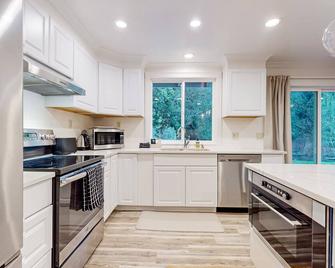 The Lake's Hidden Gem - Snoqualmie - Cocina