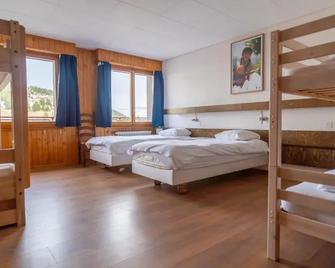 The Telecabine - Val-d'Illiez - Bedroom