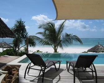 Sunshine Azure Zanzibar Beach Hotel - Zanzibar - Pool
