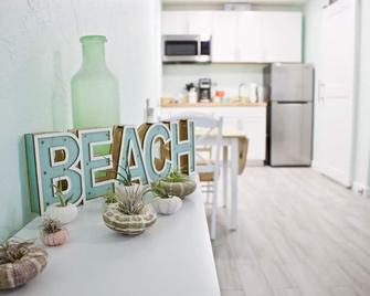 10 Minutes to the Beach Charming Studio - Sarasota - Restaurant