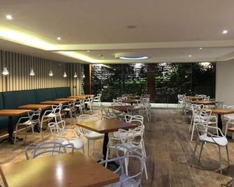 Hotel Britania Crystal Collection - Lima - Restaurant