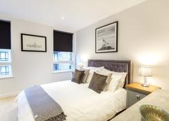 2 Bed Property Close to Heathrow Airport - Hounslow - Schlafzimmer