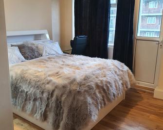 Umbrella Properties London Woolwich - London - Bedroom