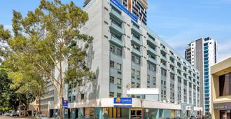 Comfort Inn & Suites Goodearth Perth - Perth - Rakennus