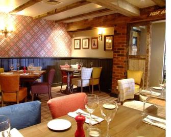 The Crown Pub, Dining & Rooms - Henlow - Restaurant