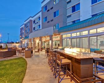 Courtyard by Marriott Long Island Islip/Courthouse Complex - Central Islip - Будівля