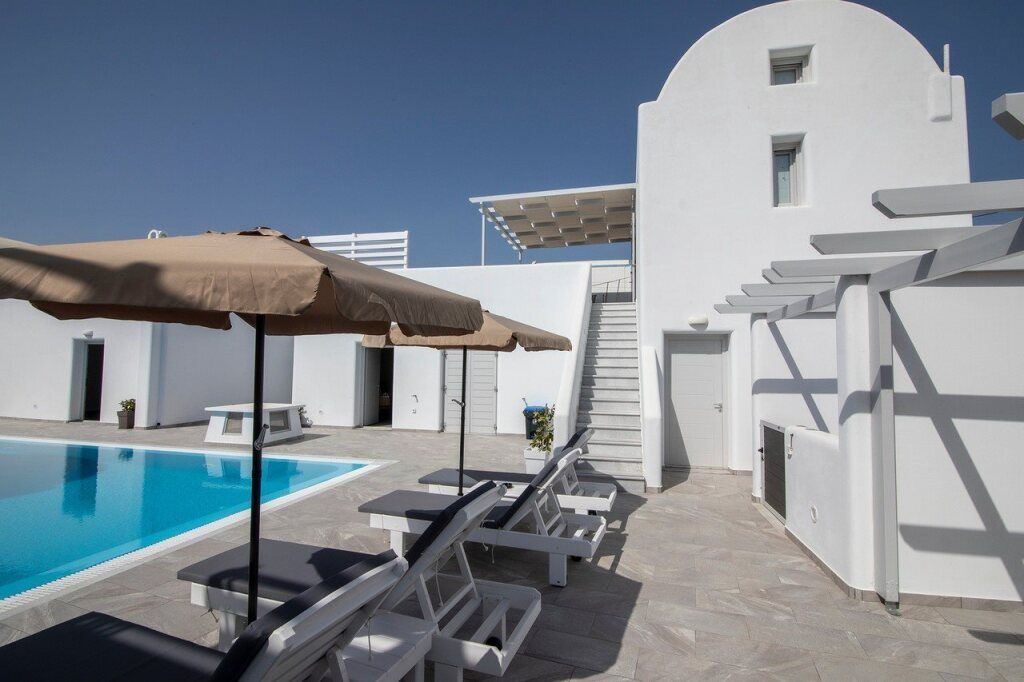 Petra Aqua Villa - باريسا - حوض السباحة