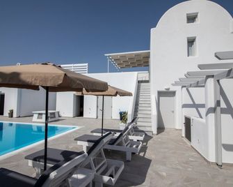 Petra Aqua Villa - Perissa - Piscina