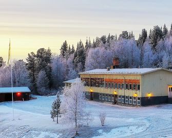 Áilu - Arctic Hotel Apartments - Lannavaara - Edificio