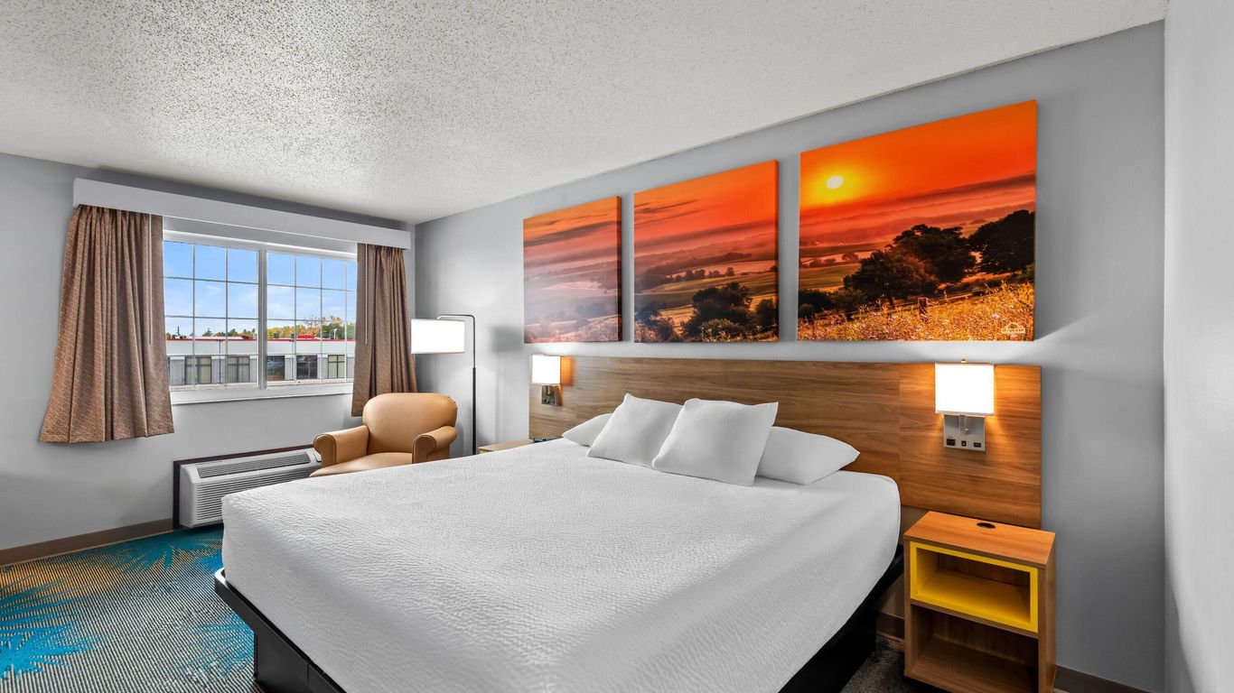 Days Inn by Wyndham Carroll