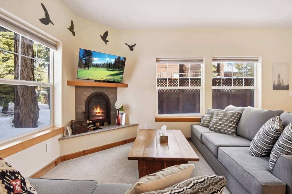 Sunny Woods Acres - Tahoe Vista - Salon