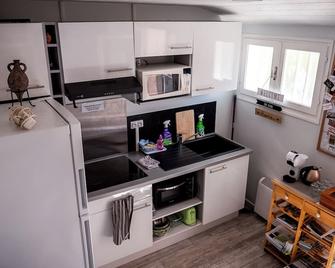 La Villa Herbert Maison d'hôtes à Andernos - Andernos-les-Bains - Kitchen