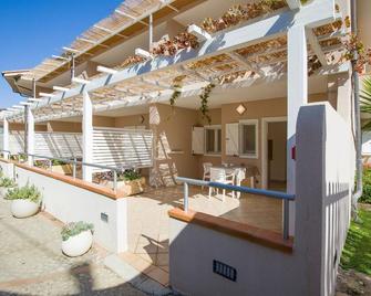 Lovely apartment in Ricadi - Ricadi - Patio