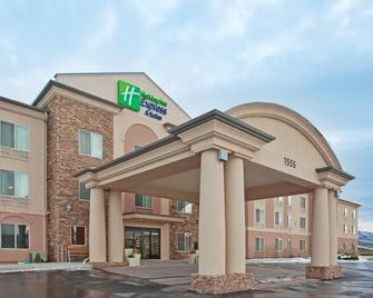 Holiday Inn Express & Suites Cedar City - Cedar City - Edificio