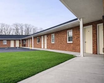 Relax Inn Smyrna - Smyrna - Bygning