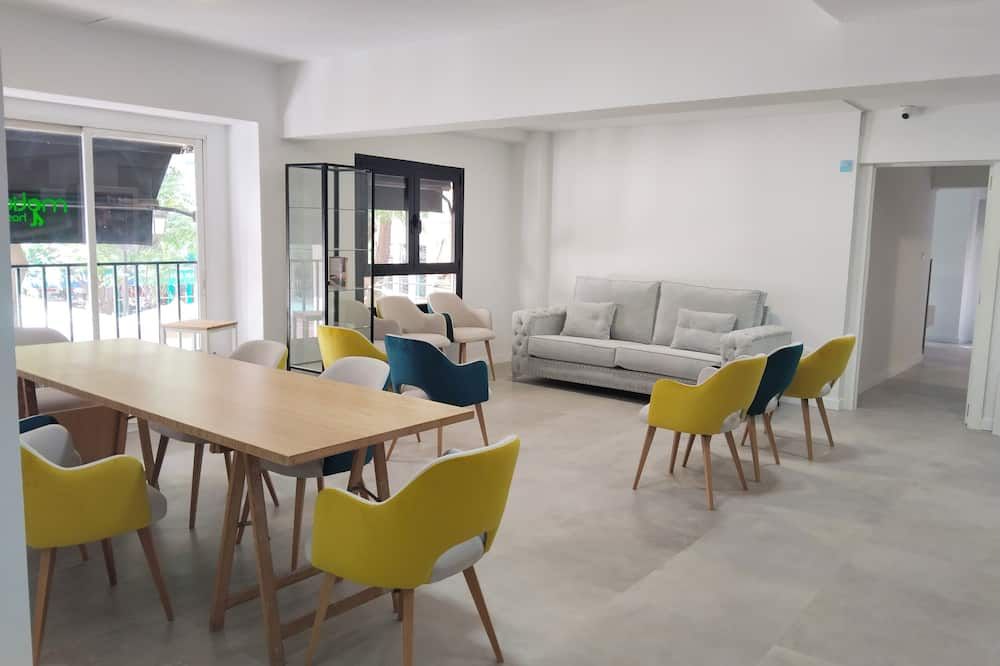 مدفيبيس هوستل جران فيا