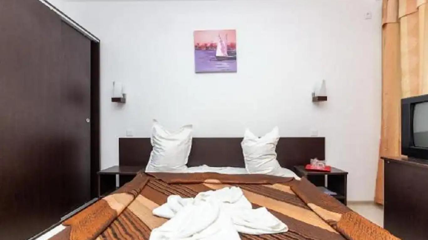 Hotel Azur