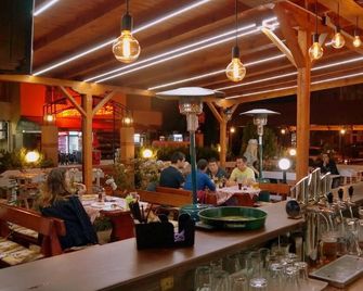 Ryor Hotel - Restaurant & Free Parking - Sunny Beach - Bar