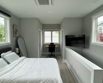 Newly Built Tiny Home/Cottage in National Landing/Arlington near DC, & Old Town - Arlington - Bedroom