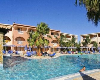 Zante Village Hotel - Alikanas - Basen