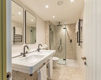 Harbour Beach Club & Hotel - Salcombe - Badkamer