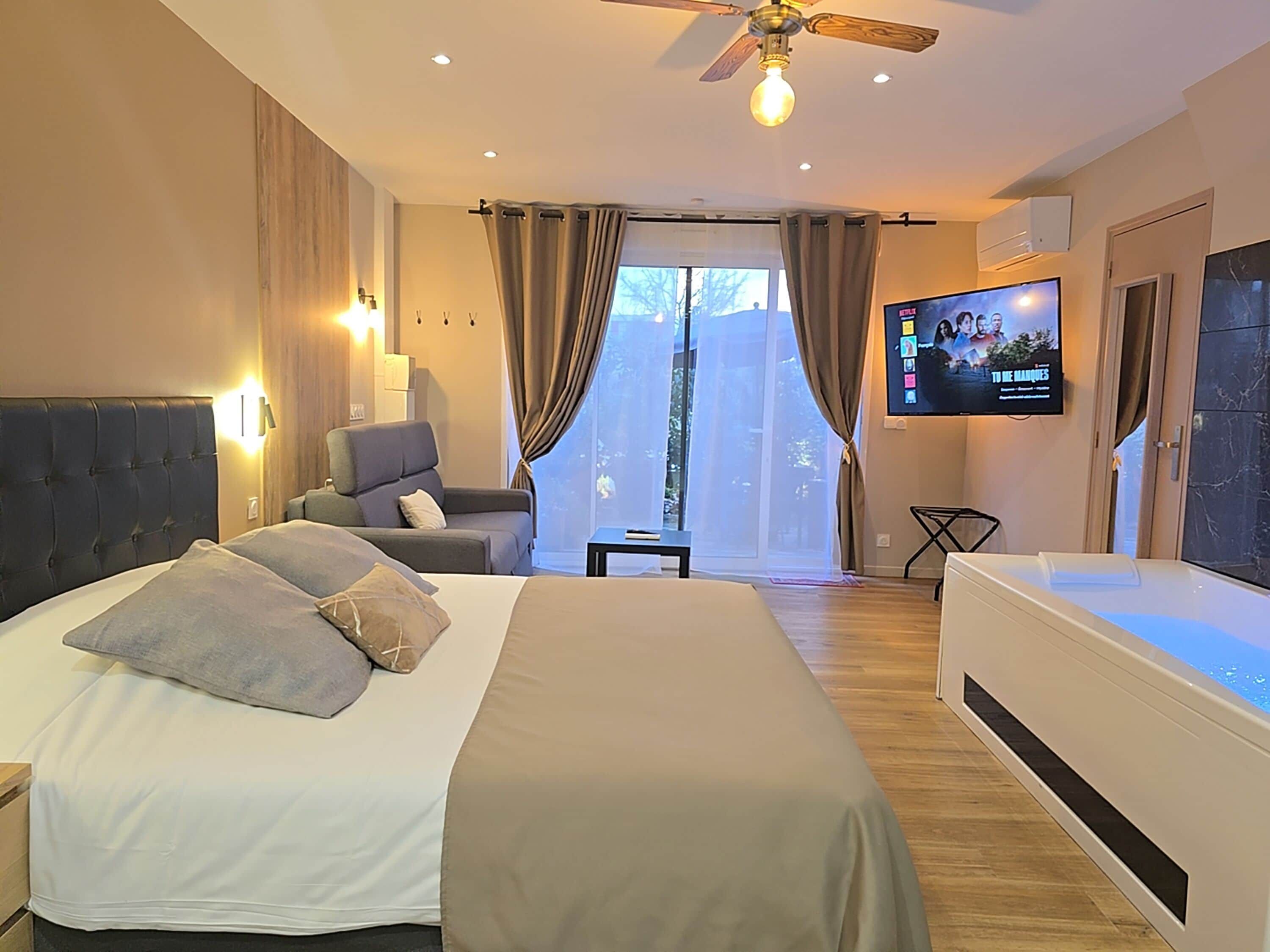 Appart Hotel Spa Perpignan - Perpignan - Chambre