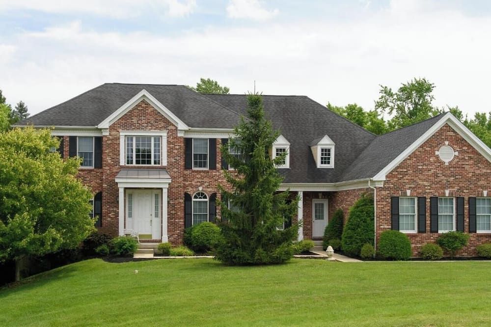 Like New West Chester Estate