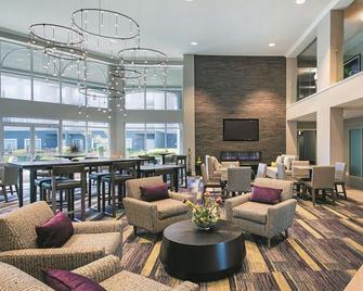La Quinta Inn & Suites by Wyndham Austin Near The Domain - Austin - Area lounge