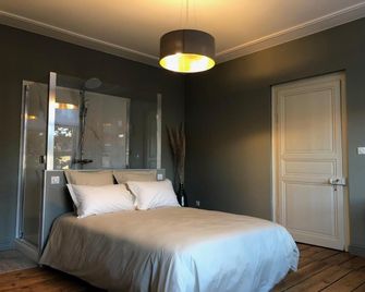 Les chambres Berguoises Chambre privée au Cœur de Bergues - Bergues - Camera da letto