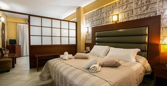 City Life Hotel - Heraklion - Bedroom