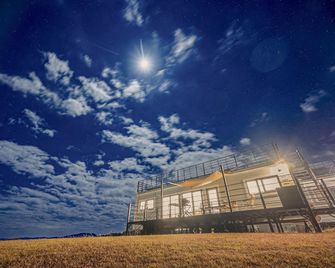 Nest West Garden Tosa Hotel - Kuroshio - Edificio