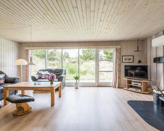 6 Person Holiday Home in Henne - Henne Strand - Sala de estar