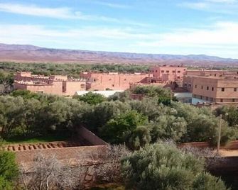 Hotel Mandar Saghrou Tazakhte - Kelaat Mgouna - Buiten zicht