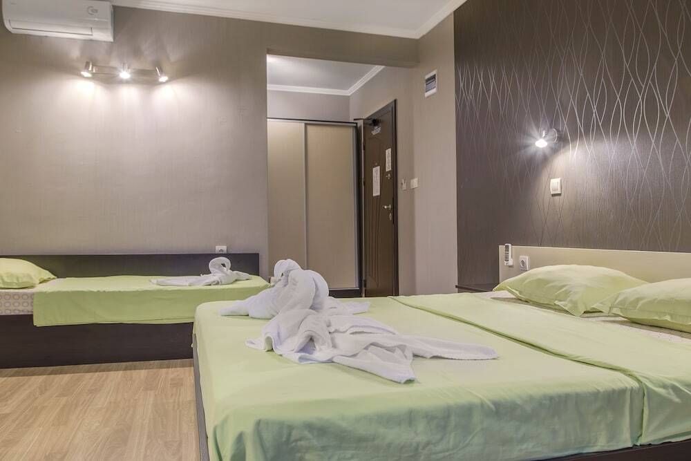 Family Hotel Adena - Chernomorets - Dormitor